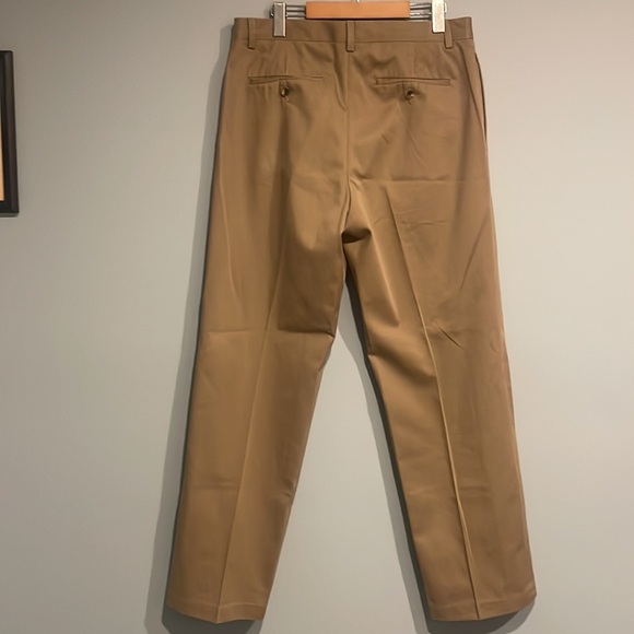 Eddie Bauer classic fit mens 34x 34 chino pants - Picture 5 of 7